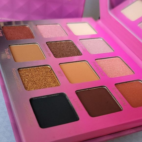 Violet Voss Eye Pinky Promise 12 Color Eye Shadow Palette - Picture 4 of 7